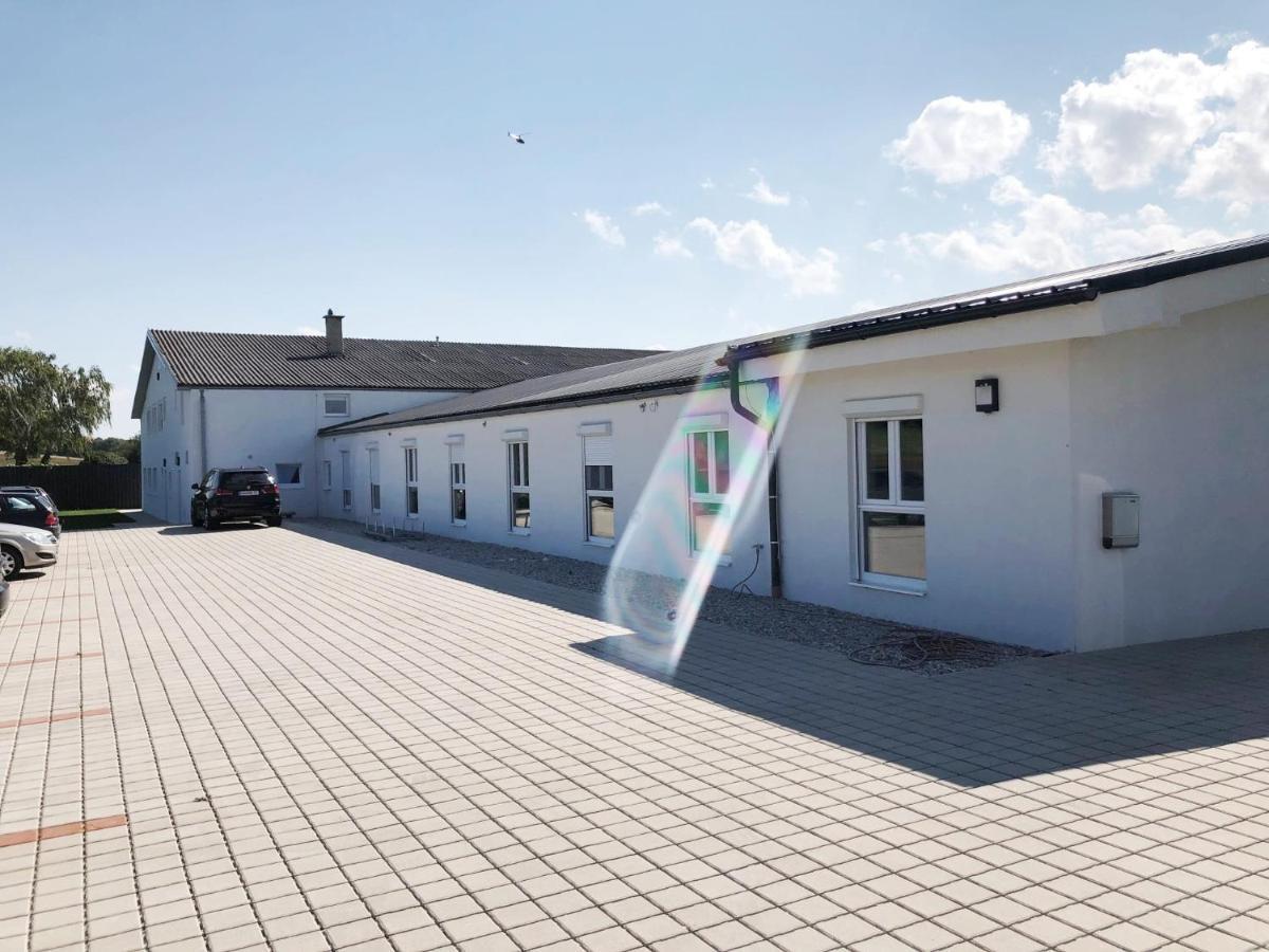 Gaestezimmer Oedenburgerstrasse Pottsching Exterior photo