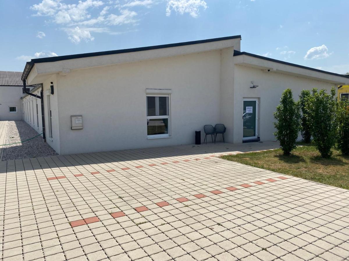 Gaestezimmer Oedenburgerstrasse Pottsching Exterior photo